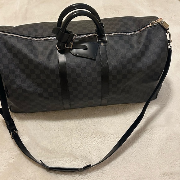 The famous Louis Vuitton Keepall Bandoulière 55 in Damier Graphite coated canvas - Picture 3 of 7